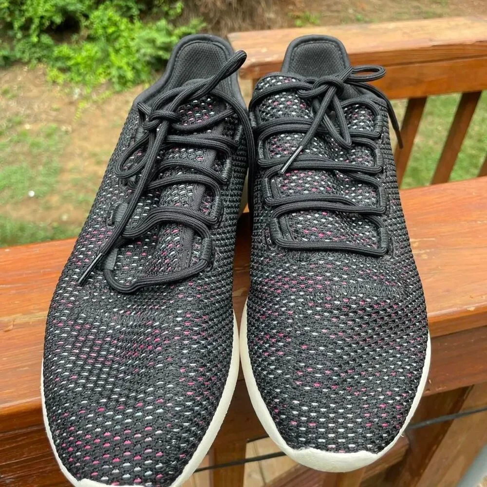 Womens 10 Adidas Black knit running Sneakers
